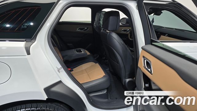 Land Rover Range Rover Velar 2025 — photo 12