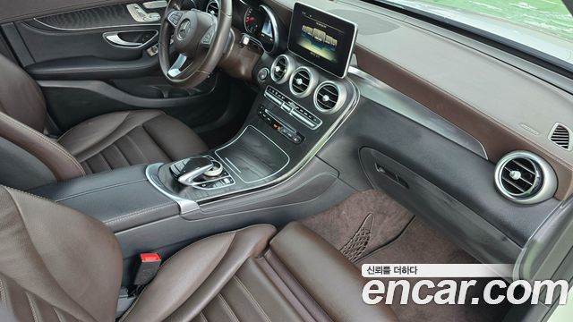 Mercedes-Benz GLC-Class 2018 — photo 13