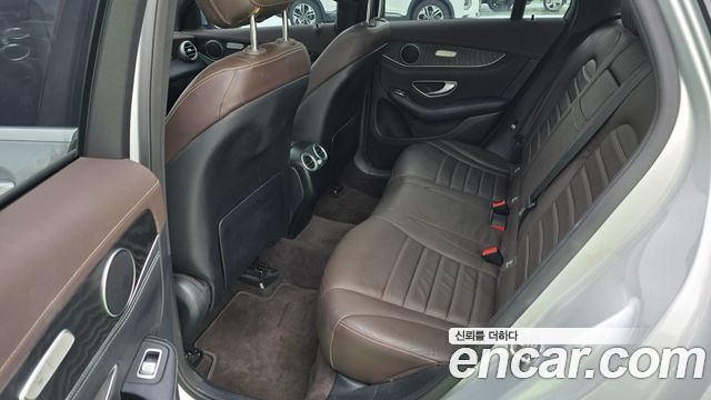 Mercedes-Benz GLC-Class 2018 — photo 18