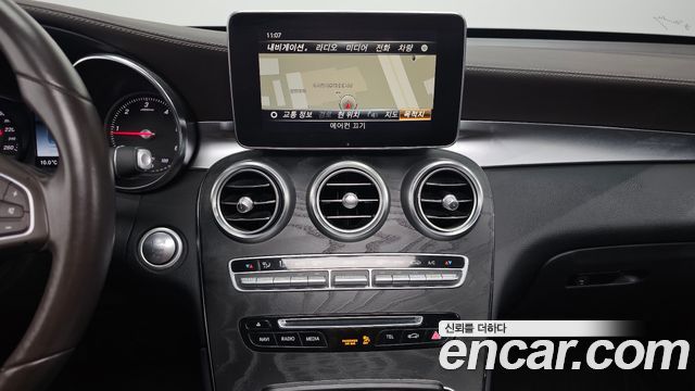 Mercedes-Benz GLC-Class 2018 — photo 20