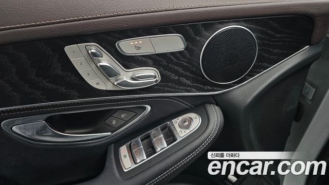 Mercedes-Benz GLC-Class 2018 — photo 24