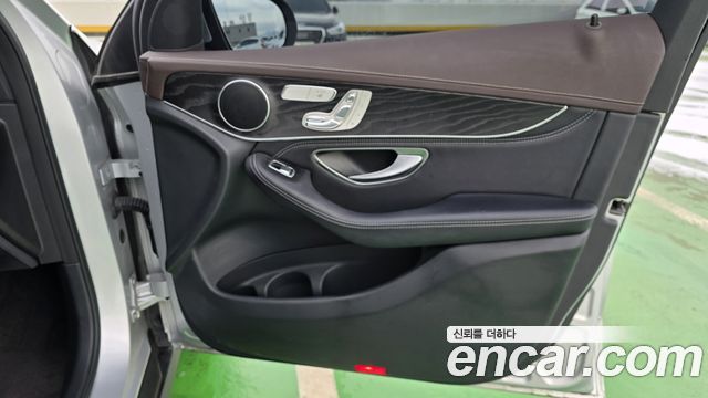 Mercedes-Benz GLC-Class 2018 — photo 15