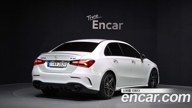 Mercedes-Benz A-Class 2022 — photo 2