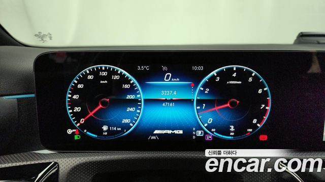 Mercedes-Benz A-Class 2022 — photo 8