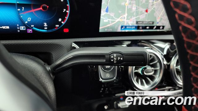 Mercedes-Benz A-Class 2022 — photo 9