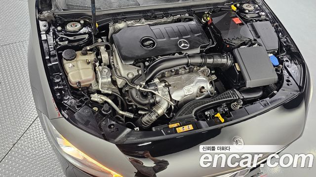 Mercedes-Benz A-Class 2020 — photo 6