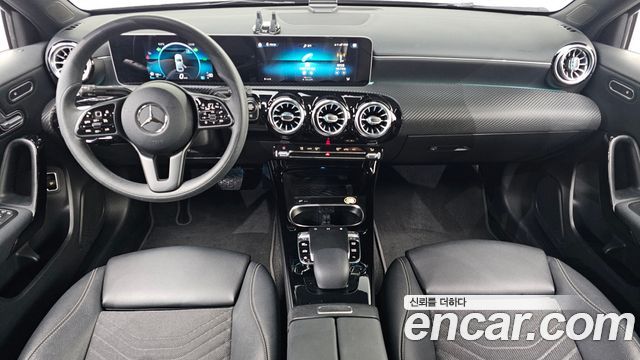 Mercedes-Benz A-Class 2020 — photo 7