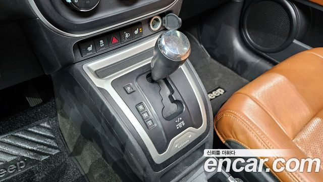 Jeep Compass 2016 — photo 9