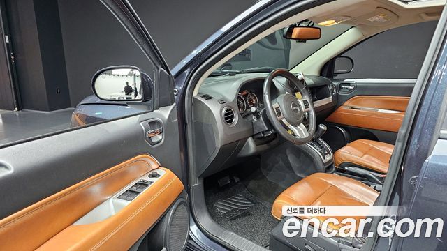 Jeep Compass 2016 — photo 11