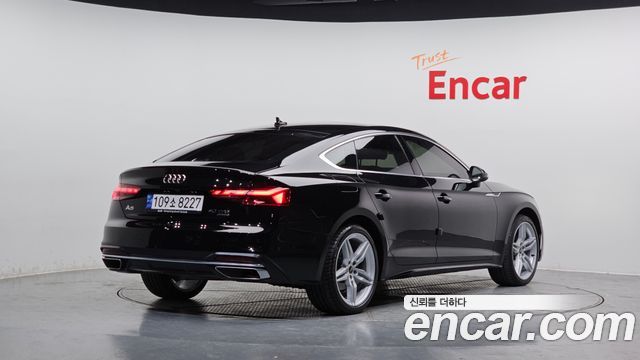 Audi A5 2023 — photo 2
