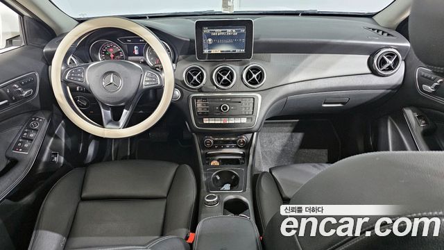 Mercedes-Benz GLA-Class 2019 — photo 7