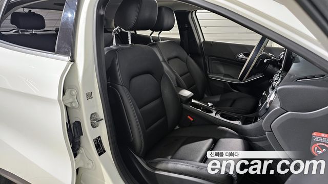 Mercedes-Benz GLA-Class 2019 — photo 10