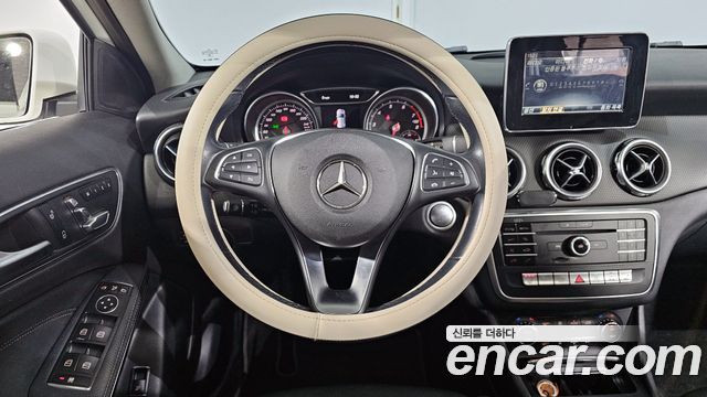 Mercedes-Benz GLA-Class 2019 — photo 13