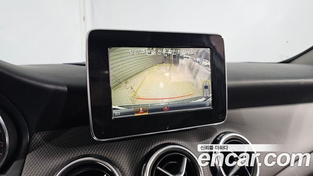Mercedes-Benz GLA-Class 2019 — photo 17