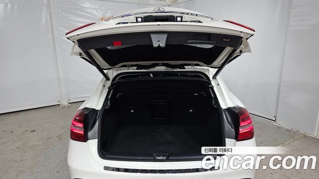 Mercedes-Benz GLA-Class 2019 — photo 20