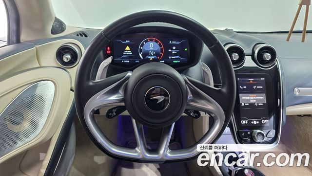 Mclaren GT 2020 — photo 12
