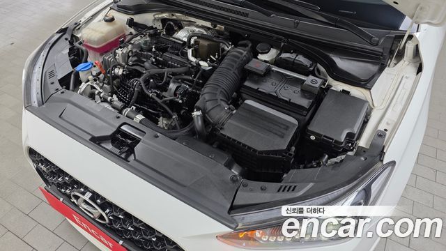Hyundai Veloster 2022 — photo 6