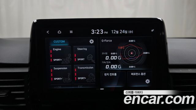 Hyundai Veloster 2022 — photo 16