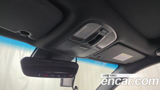 Hyundai Veloster 2022 — photo 17