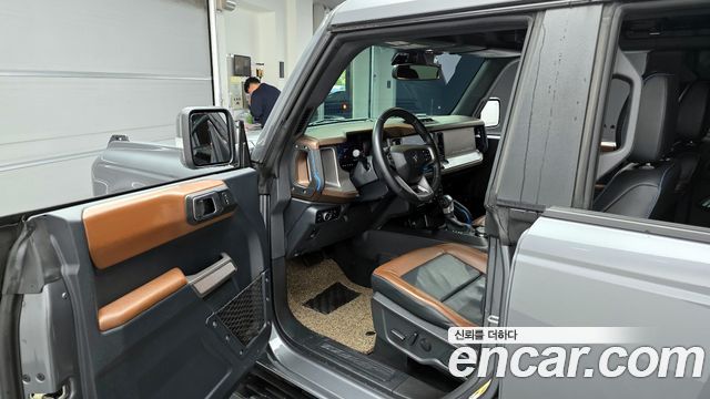 Ford Bronco 2023 — photo 10