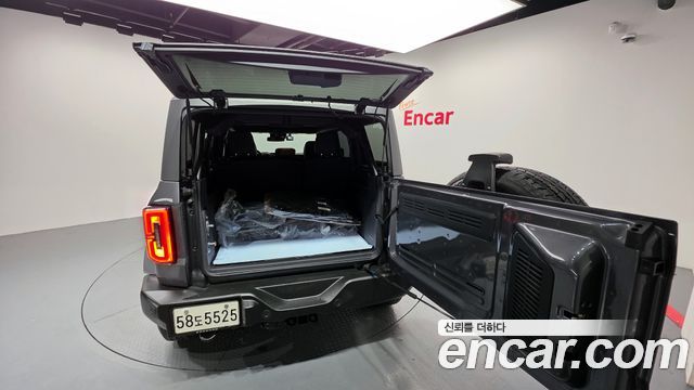 Ford Bronco 2023 — photo 20