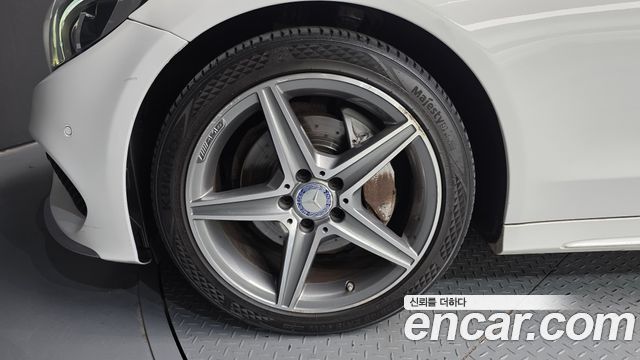 Mercedes-Benz C-Class 2017 — photo 5