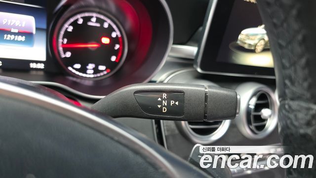 Mercedes-Benz C-Class 2017 — photo 9