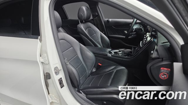 Mercedes-Benz C-Class 2017 — photo 12