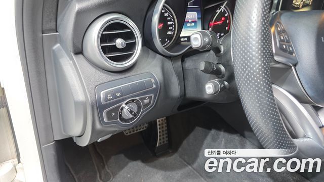Mercedes-Benz C-Class 2017 — photo 15