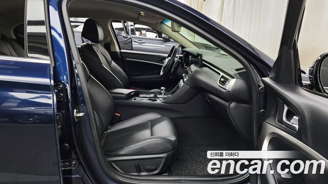 Genesis G70 2021 — photo 11