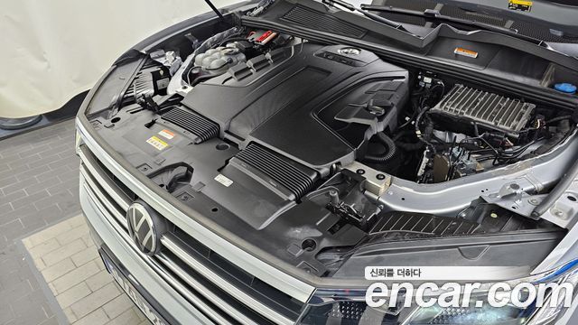 Volkswagen Touareg 2021 — photo 6