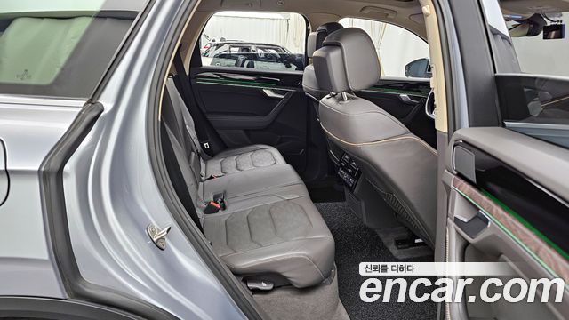 Volkswagen Touareg 2021 — photo 12