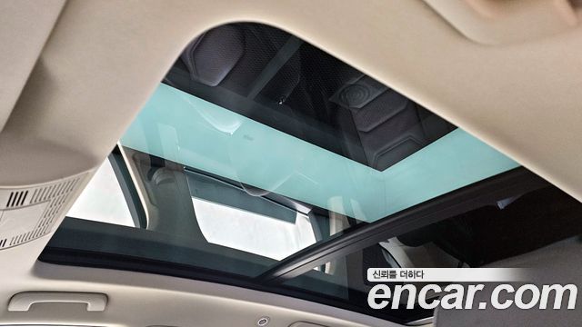 Volkswagen Touareg 2021 — photo 19