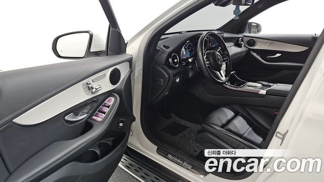 Mercedes-Benz GLC-Class 2022 — photo 10