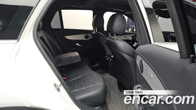Mercedes-Benz GLC-Class 2022 — photo 12