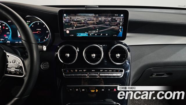 Mercedes-Benz GLC-Class 2022 — photo 14
