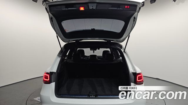 Mercedes-Benz GLC-Class 2022 — photo 20