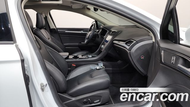 Ford Mondeo 2020 — photo 11