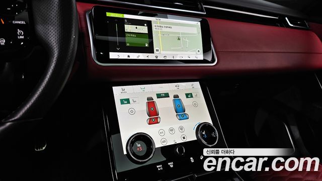 Land Rover Range Rover Velar 2019 — photo 17