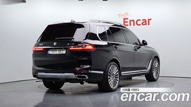 BMW X7 2021 — photo 2