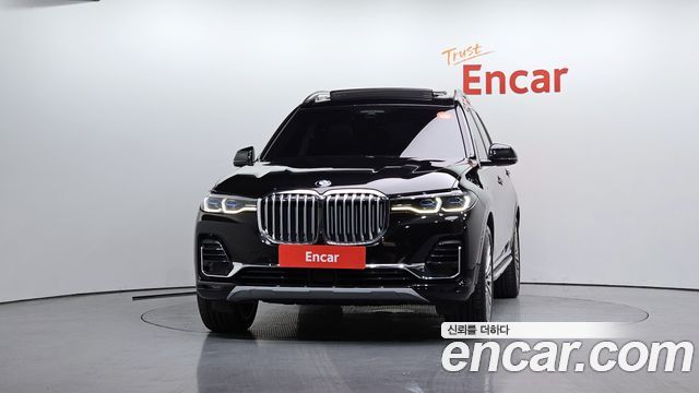 BMW X7 2021 — photo 3