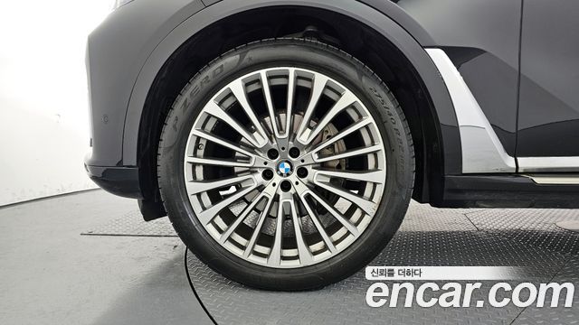 BMW X7 2021 — photo 5