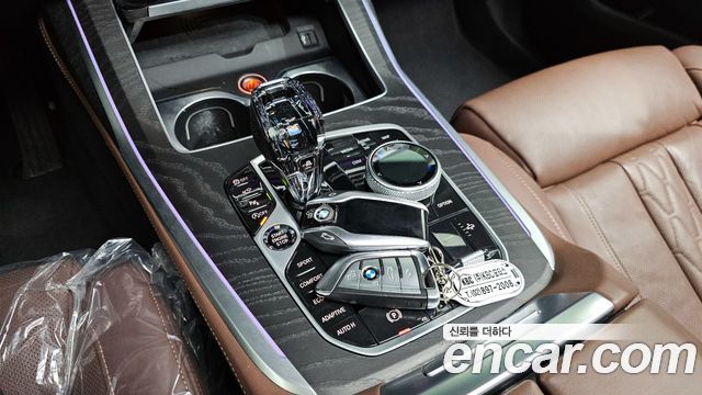 BMW X7 2021 — photo 9