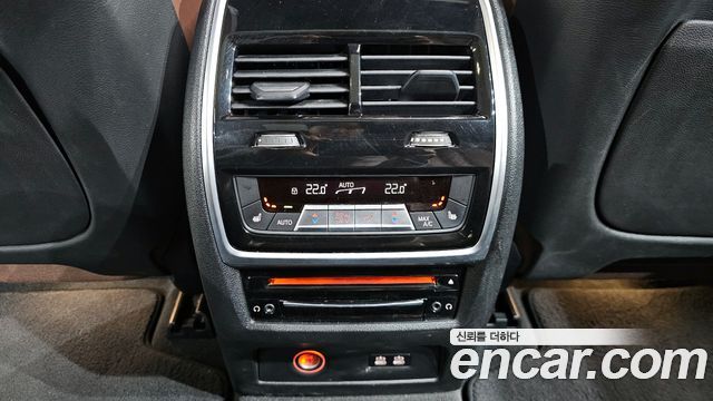BMW X7 2021 — photo 19