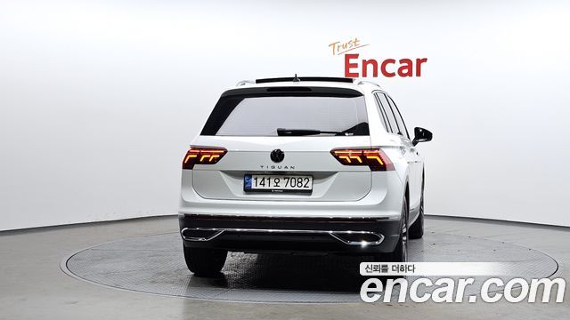 Volkswagen Tiguan 2021 — photo 4