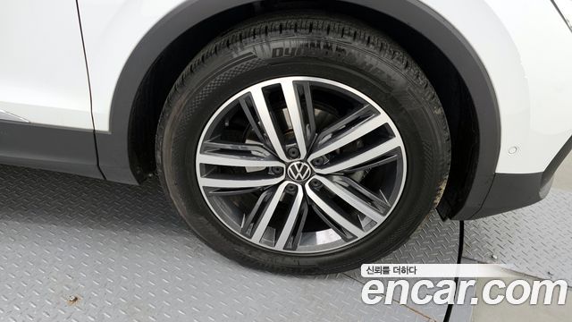 Volkswagen Tiguan 2021 — photo 5