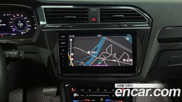 Volkswagen Tiguan 2021 — photo 14