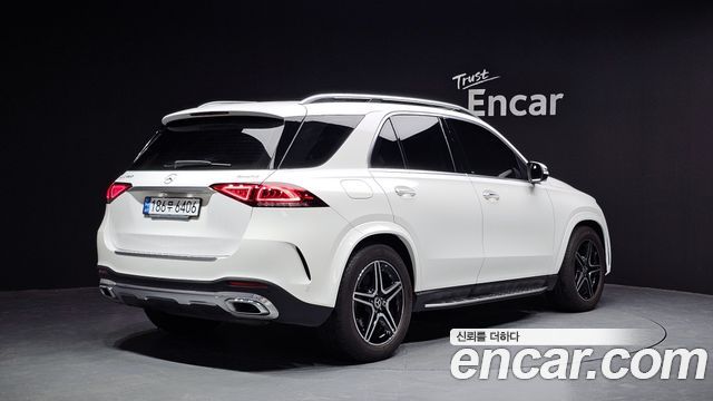 Mercedes-Benz GLE-Class 2021 — photo 2