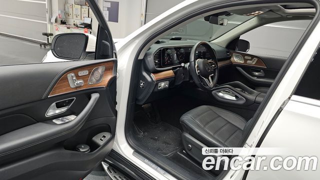Mercedes-Benz GLE-Class 2021 — photo 10