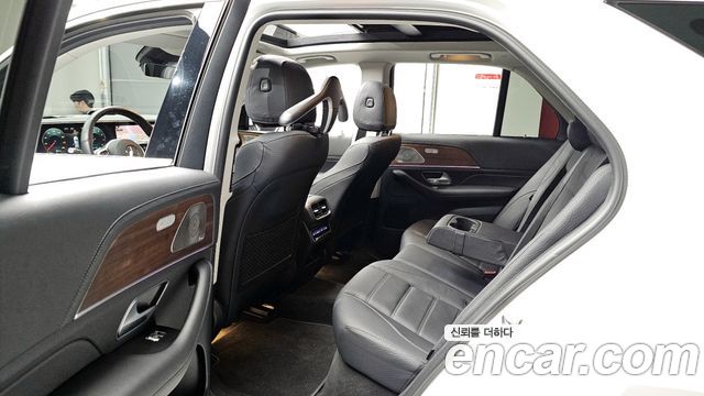 Mercedes-Benz GLE-Class 2021 — photo 11